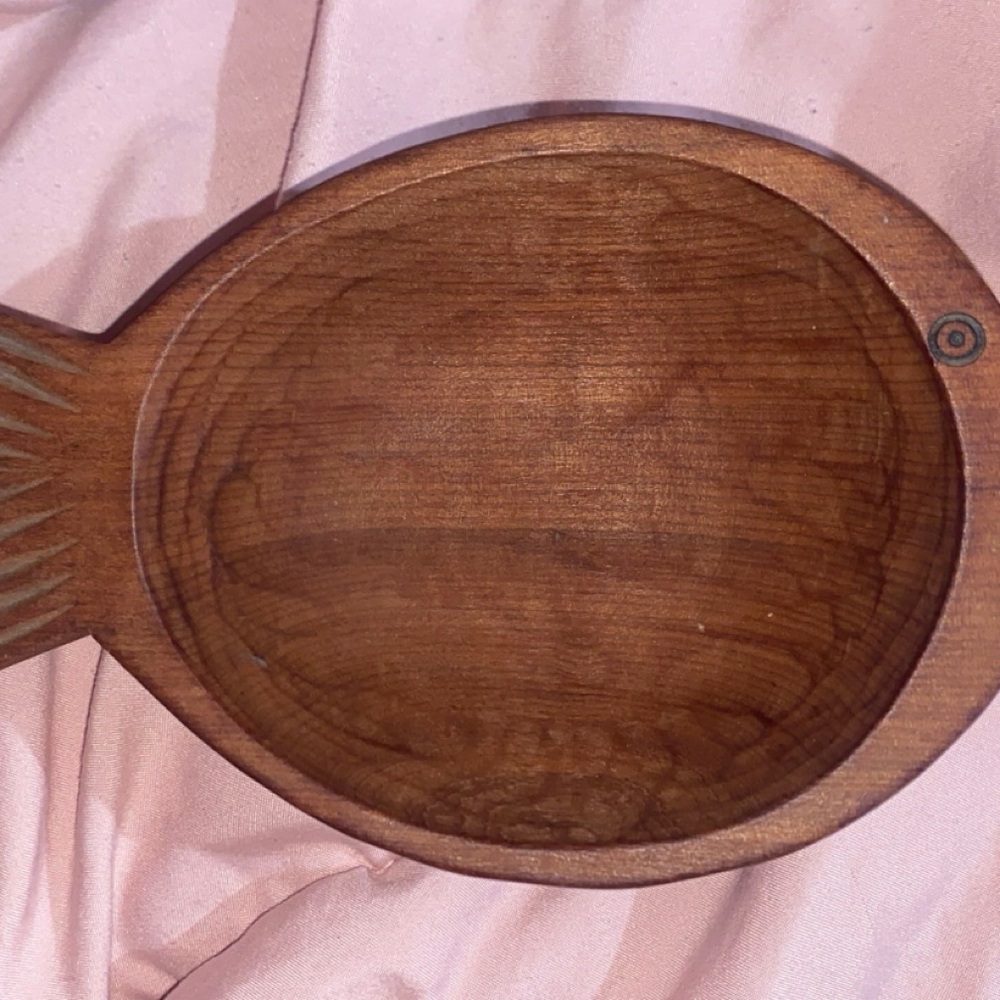 Wooden Fish-Shaped Pet Bowl